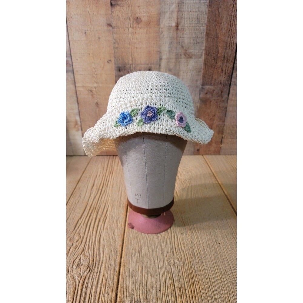 Cloche hat with Flowers. Hand Knitted